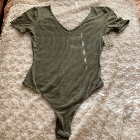Mudd Green ribbed bodysuit - Picture 1 of 4
